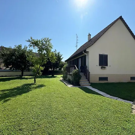Maison Spacieuse Au Calme Avec Jardin Et Parking Дом отдыха *
