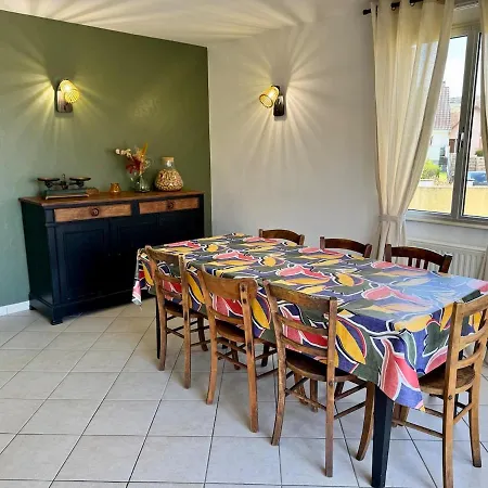 Ferienhaus Maison Spacieuse Au Calme Avec Jardin Et Parking