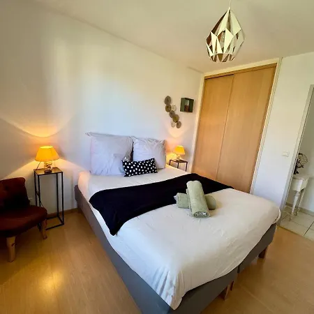 Дом отдыха Maison Spacieuse Au Calme Avec Jardin Et Parking *