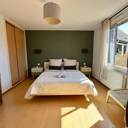Maison Spacieuse Au Calme Avec Jardin Et Parking