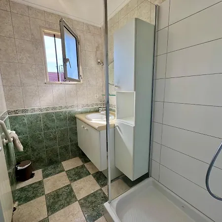 Maison Spacieuse Au Calme Avec Jardin Et Parking *